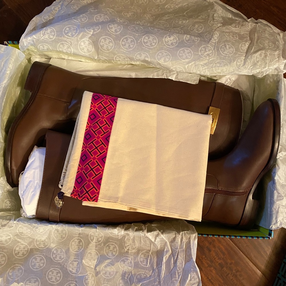 Tory Burch T HARDWARE RIDING BOOT - Picture 9 of 16